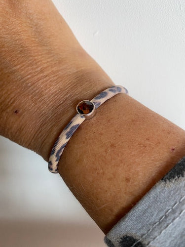 Armband elastiek Swarovski steen bruin